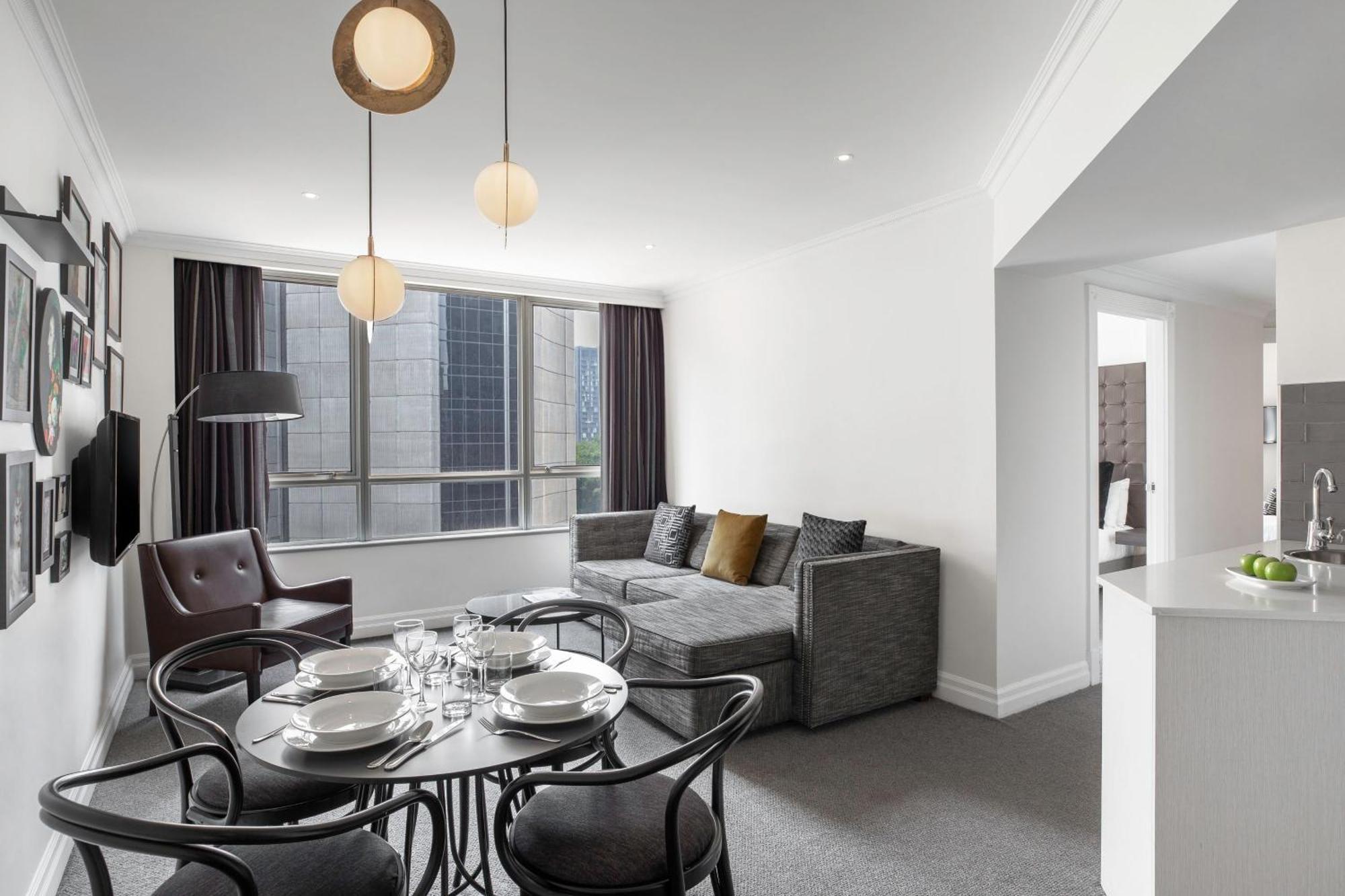 Mantra 2 Bond Street Aparthotel Sydney Exterior photo