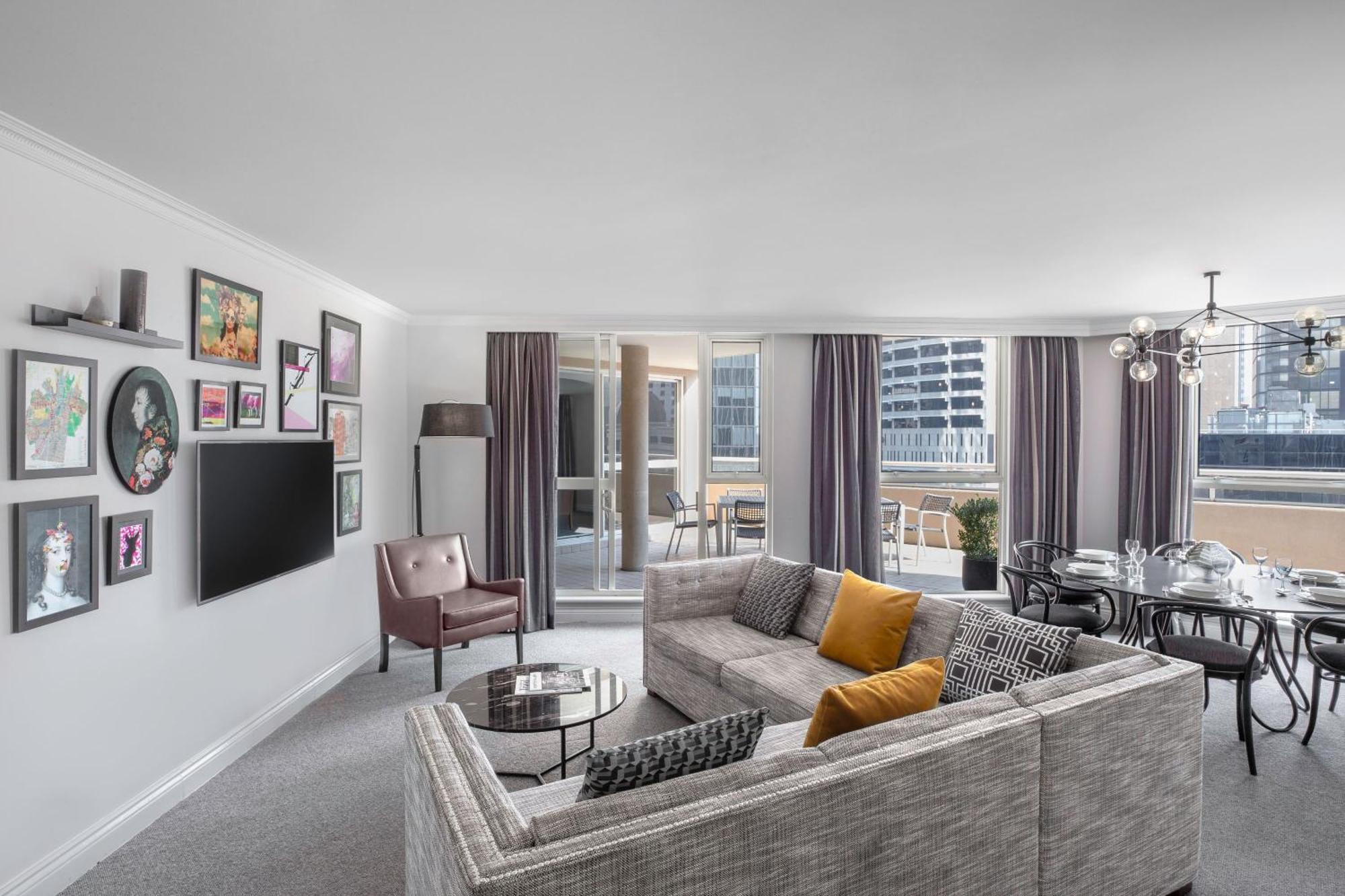 Mantra 2 Bond Street Aparthotel Sydney Exterior photo